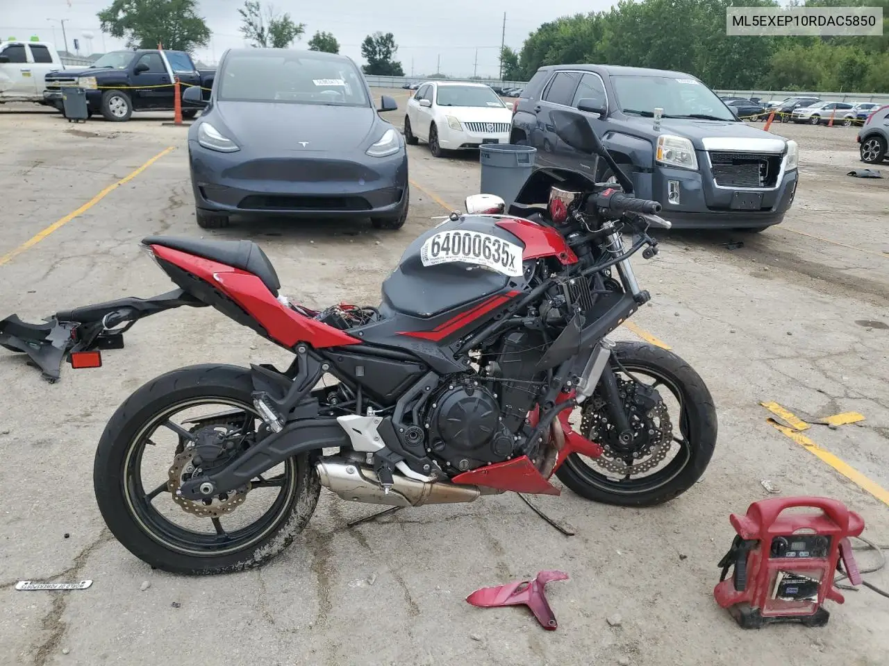 2024 Kawasaki Ex650 P VIN: ML5EXEP10RDAC5850 Lot: 64000635