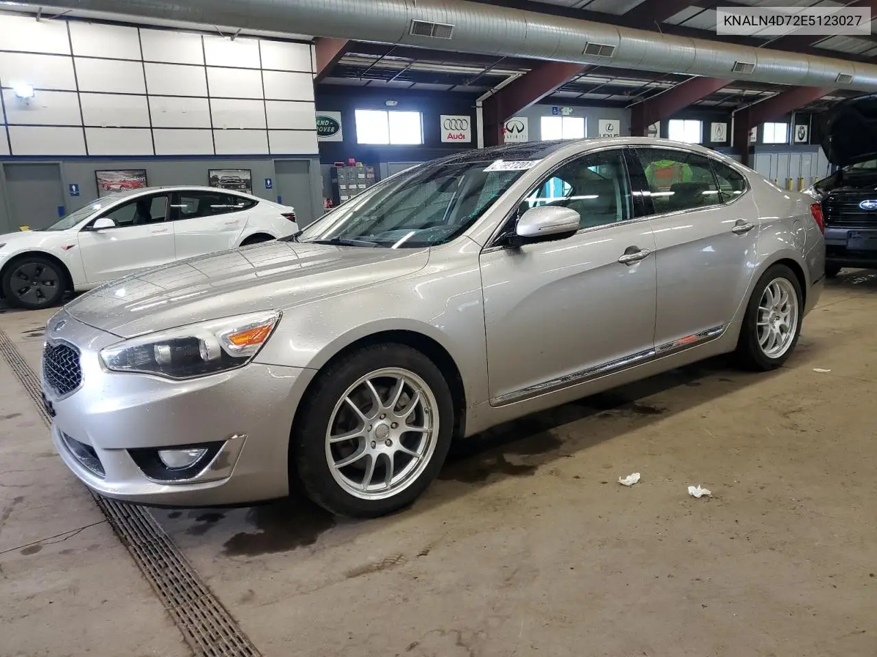 2014 Kia Cadenza Premium VIN: KNALN4D72E5123027 Lot: 55997205