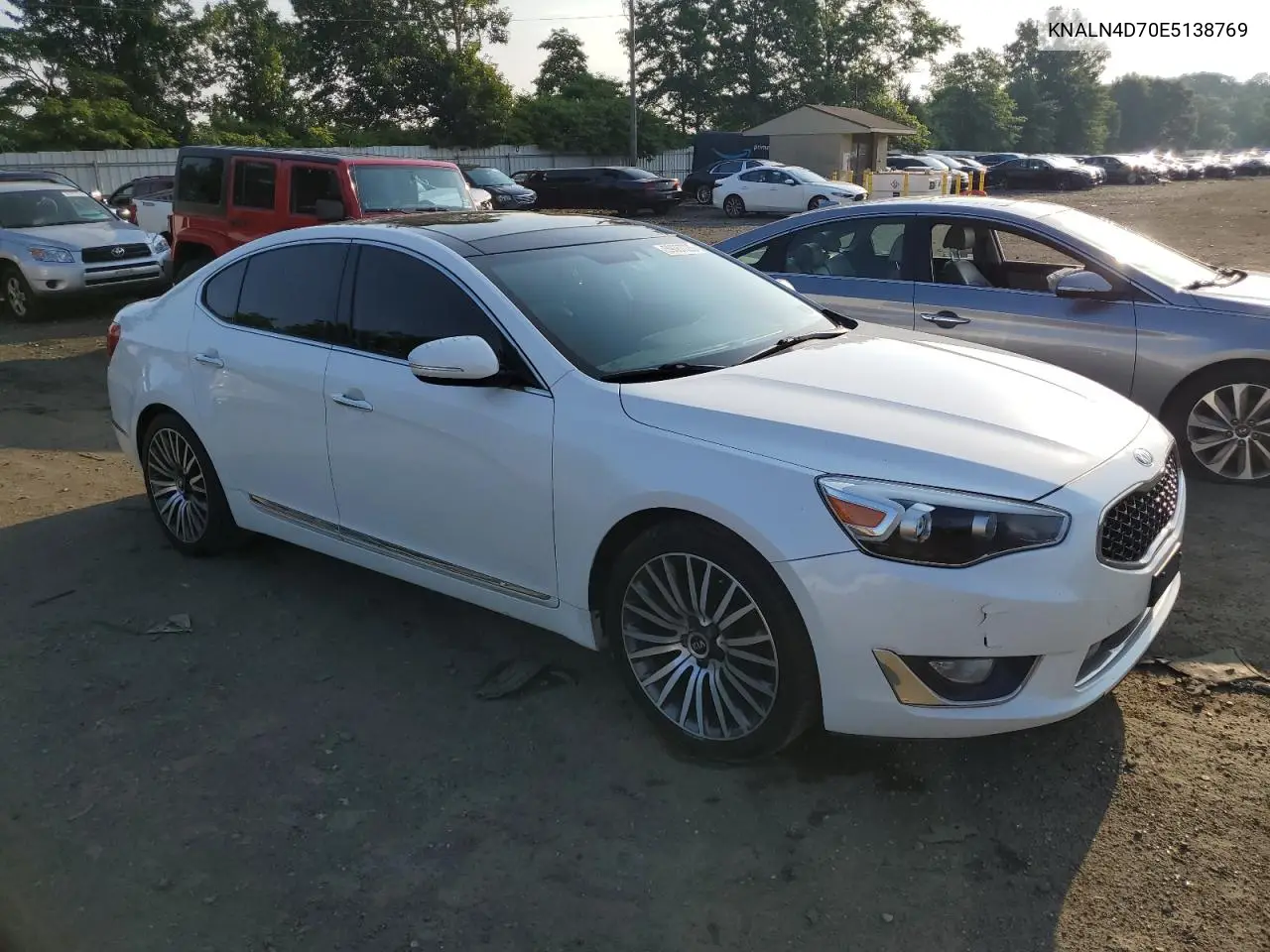 2014 Kia Cadenza Premium VIN: KNALN4D70E5138769 Lot: 59087025