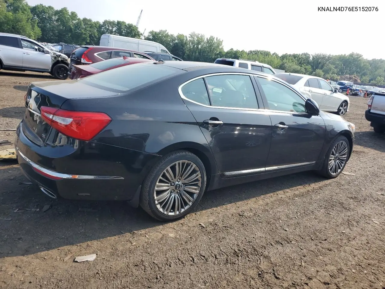 2014 Kia Cadenza Premium VIN: KNALN4D76E5152076 Lot: 60372095