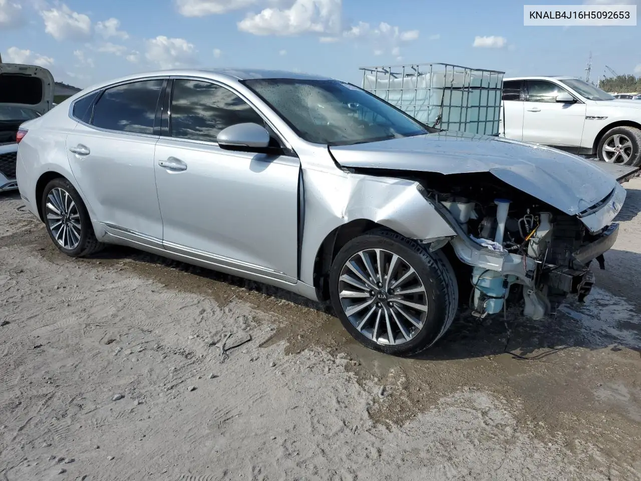 2017 Kia Cadenza Premium VIN: KNALB4J16H5092653 Lot: 47524405