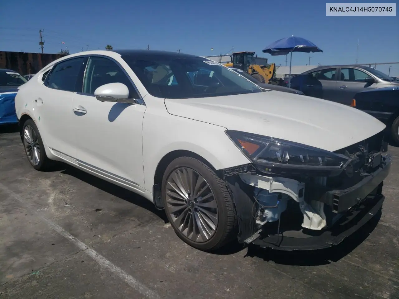 2017 Kia Cadenza Premium VIN: KNALC4J14H5070745 Lot: 56304485