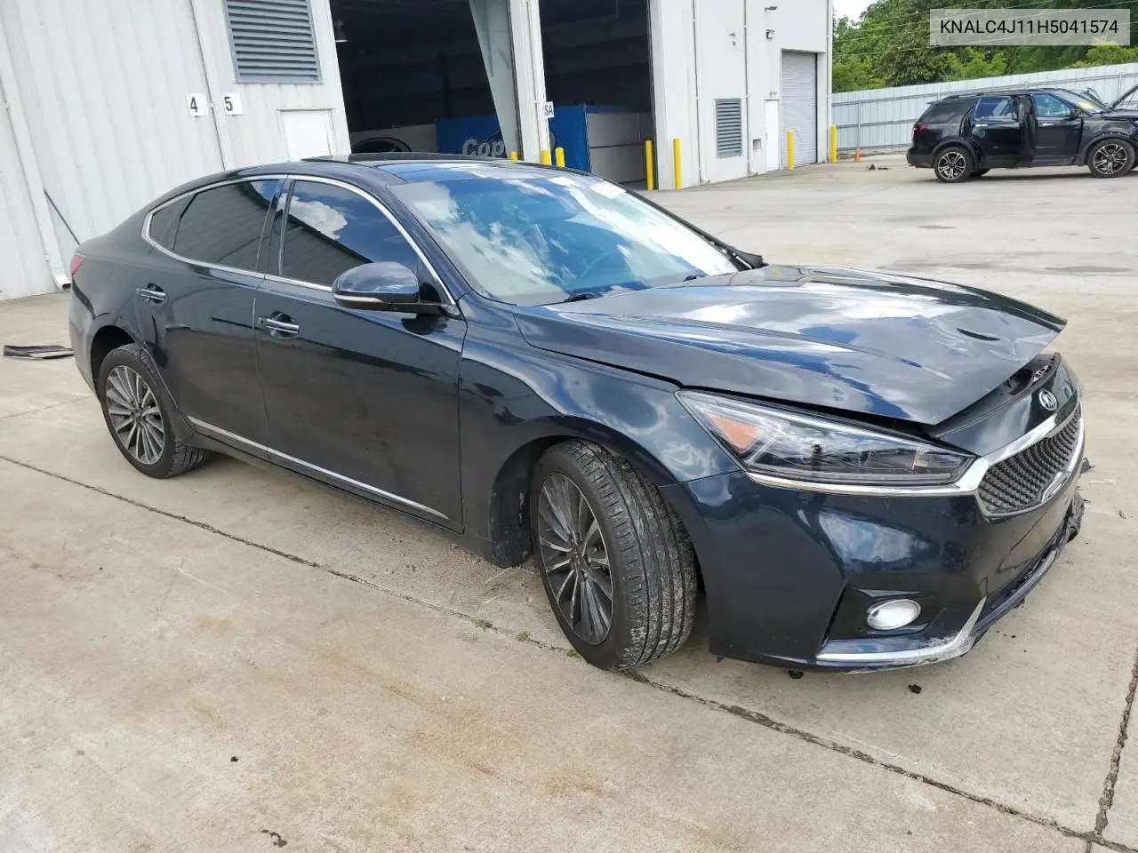 2017 Kia Cadenza Premium VIN: KNALC4J11H5041574 Lot: 56532135
