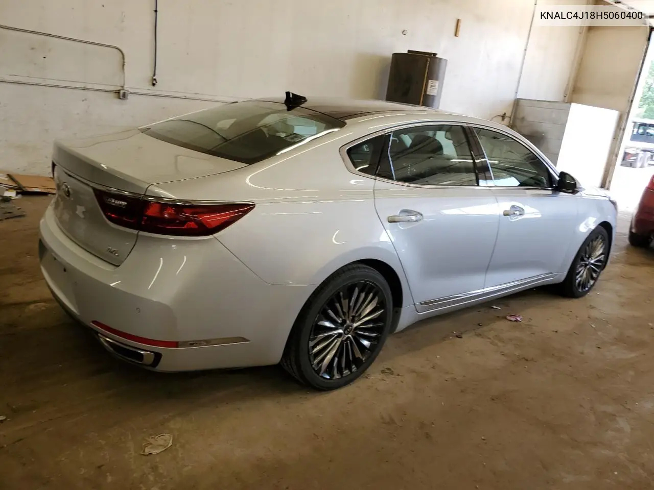 2017 Kia Cadenza Premium VIN: KNALC4J18H5060400 Lot: 61619955