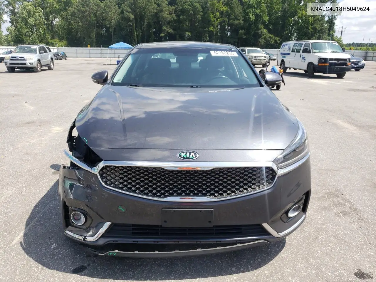2017 Kia Cadenza Premium VIN: KNALC4J18H5049624 Lot: 62180255