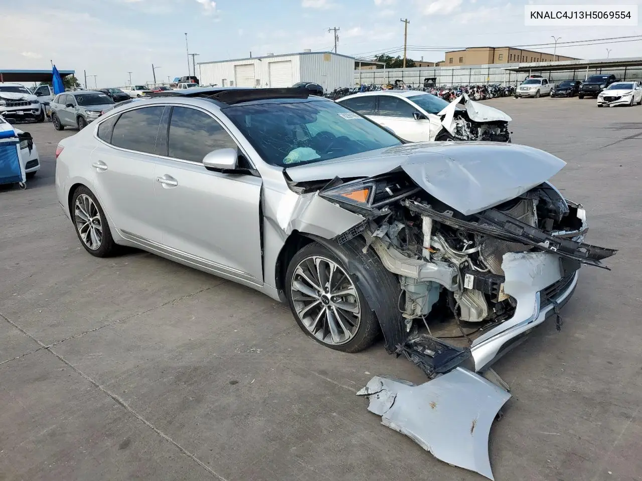 2017 Kia Cadenza Premium VIN: KNALC4J13H5069554 Lot: 62991065