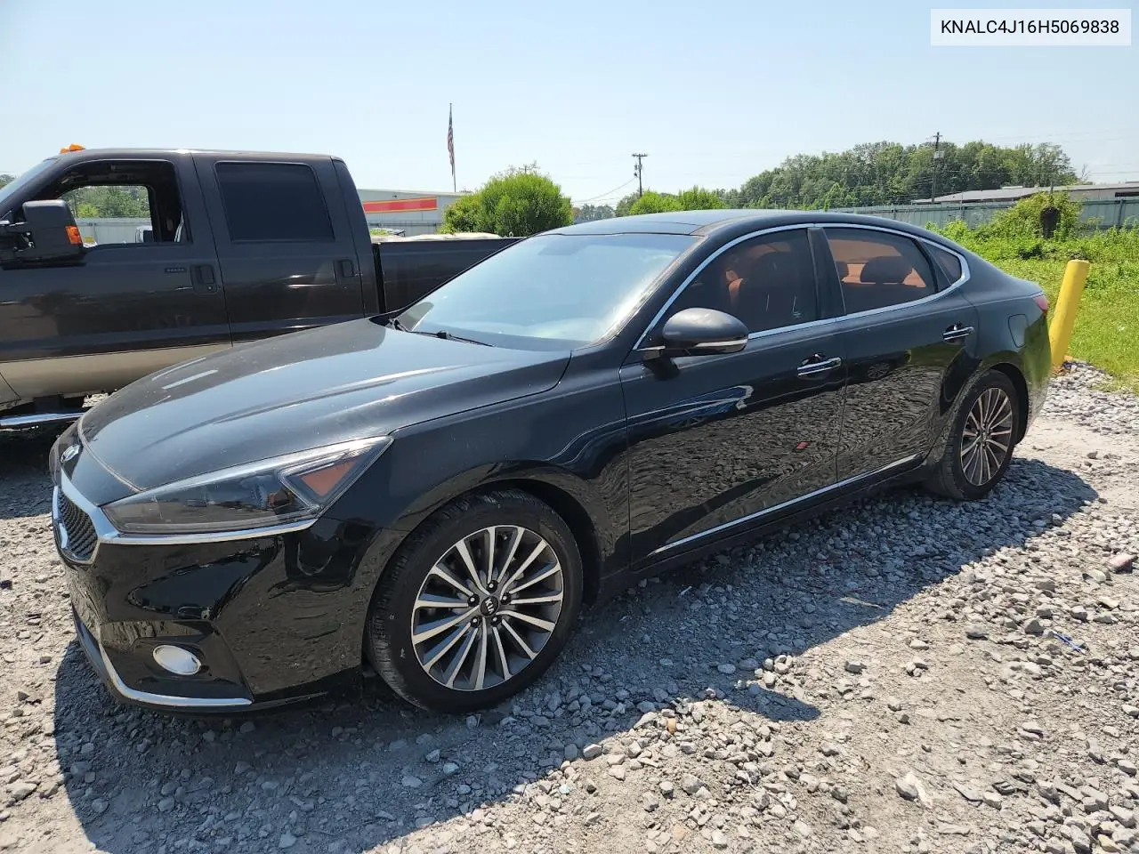 2017 Kia Cadenza Premium VIN: KNALC4J16H5069838 Lot: 63579465