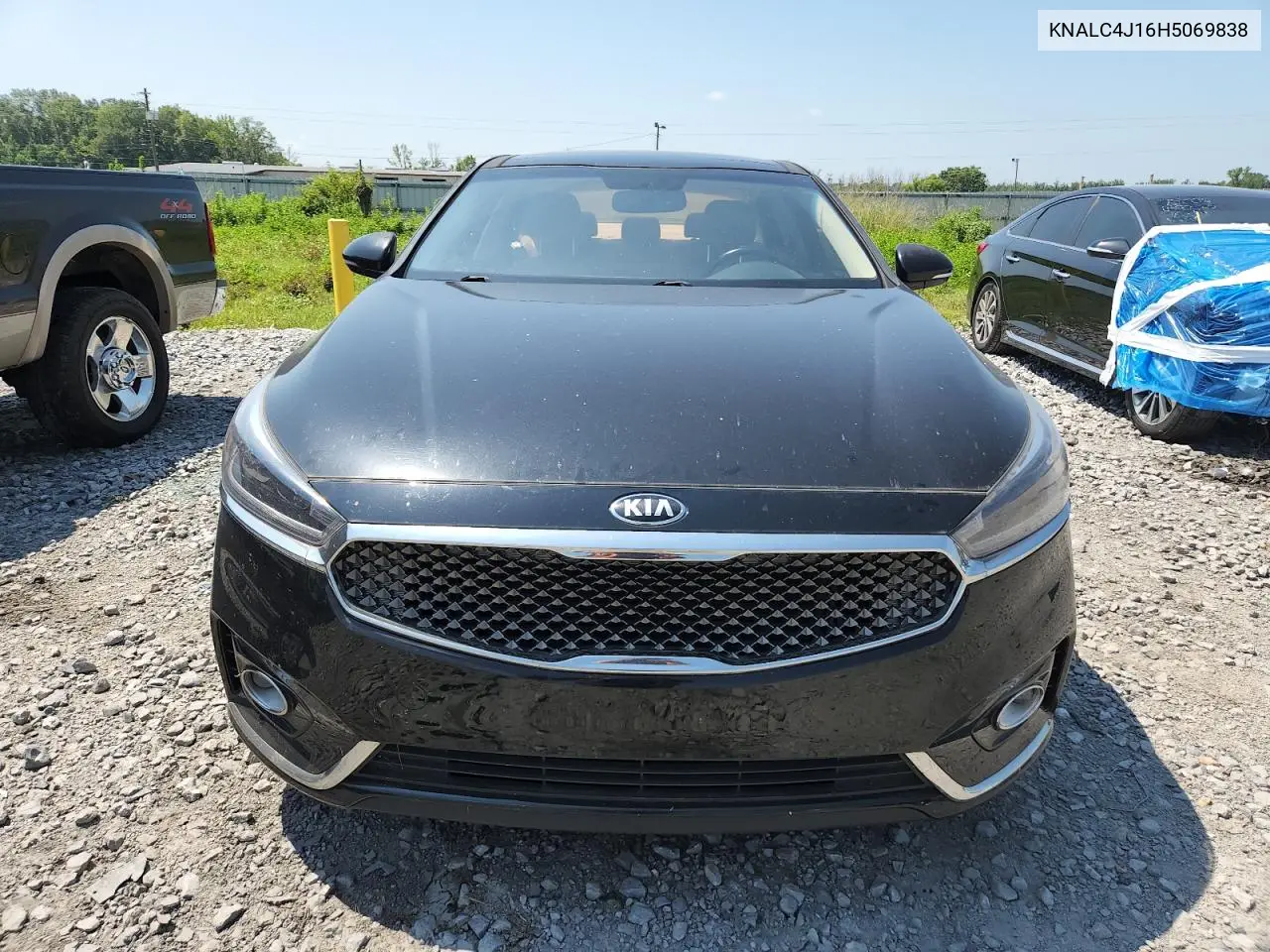 2017 Kia Cadenza Premium VIN: KNALC4J16H5069838 Lot: 63579465