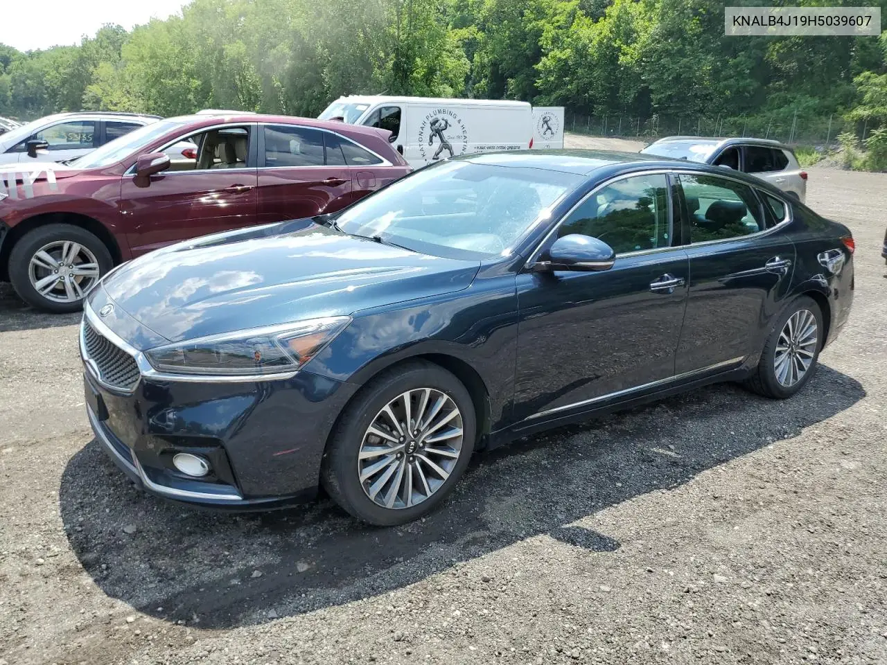 2017 Kia Cadenza Premium VIN: KNALB4J19H5039607 Lot: 63776515