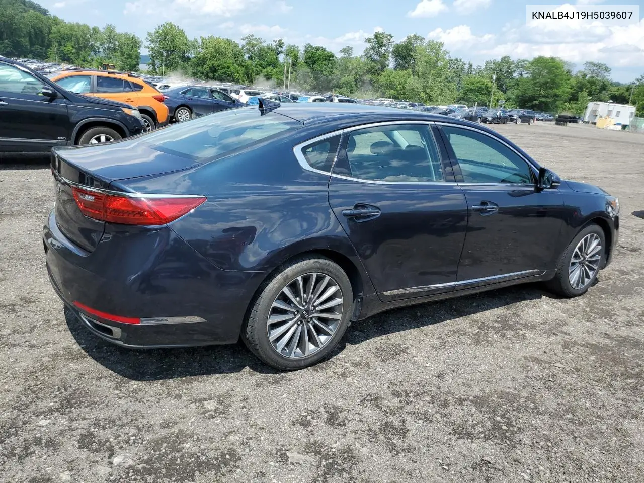 2017 Kia Cadenza Premium VIN: KNALB4J19H5039607 Lot: 63776515