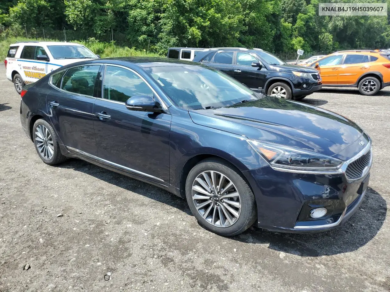 2017 Kia Cadenza Premium VIN: KNALB4J19H5039607 Lot: 63776515