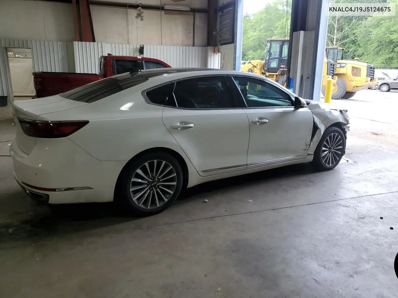 2018 Kia Cadenza Luxury VIN: KNALC4J19J5124675 Lot: 53628175