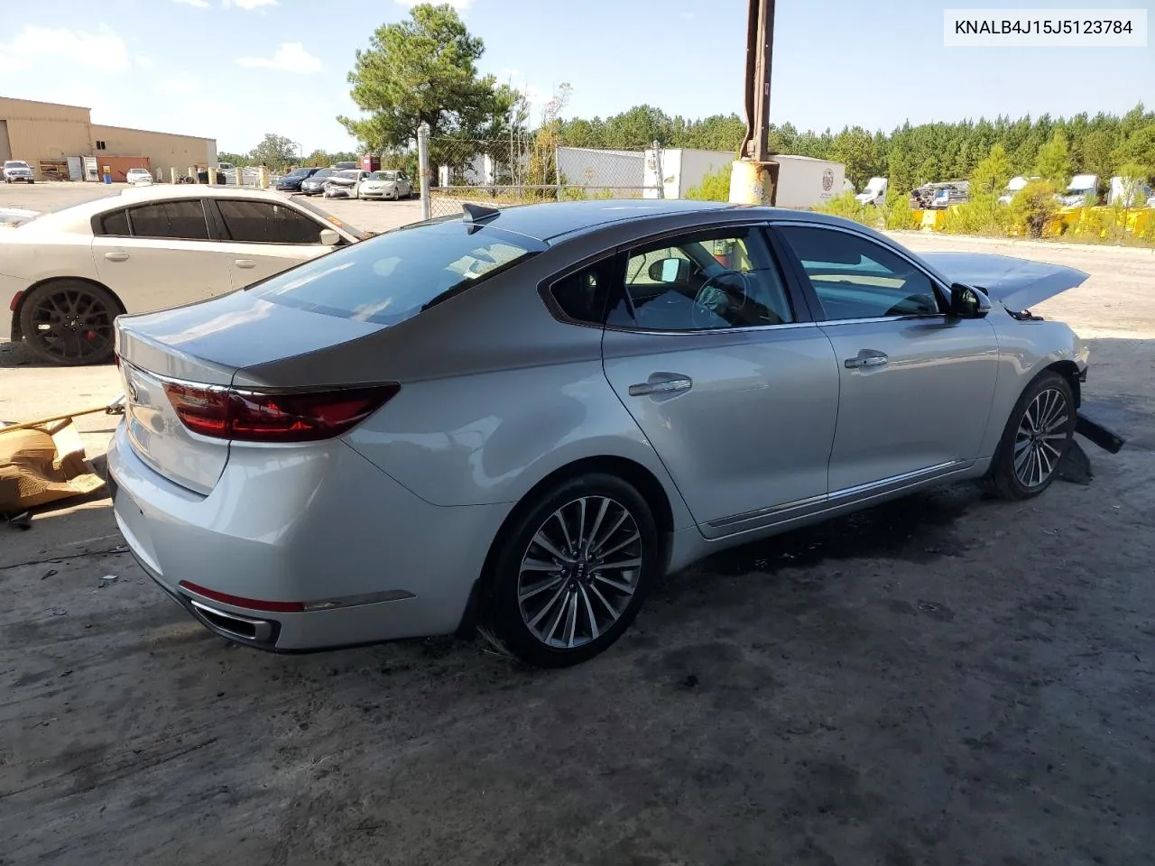 2018 Kia Cadenza Premium VIN: KNALB4J15J5123784 Lot: 74958984