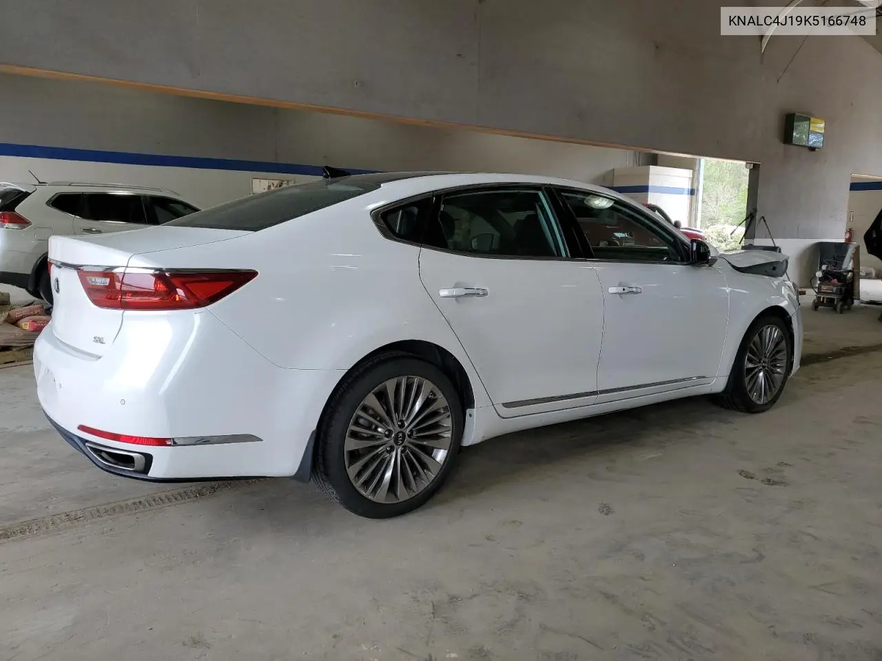 2019 Kia Cadenza Luxury VIN: KNALC4J19K5166748 Lot: 53270105