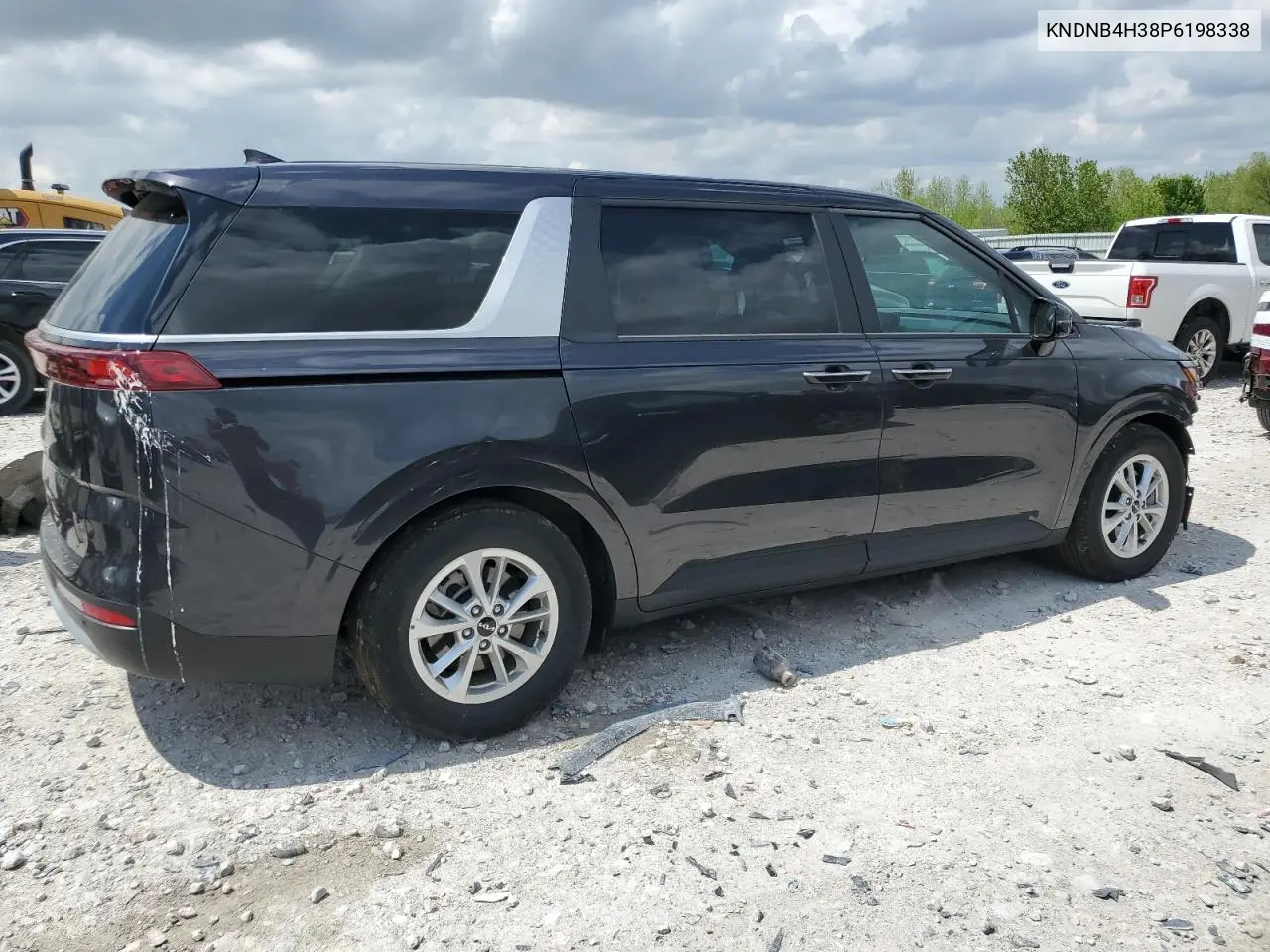 2023 Kia Carnival Lx VIN: KNDNB4H38P6198338 Lot: 56944875