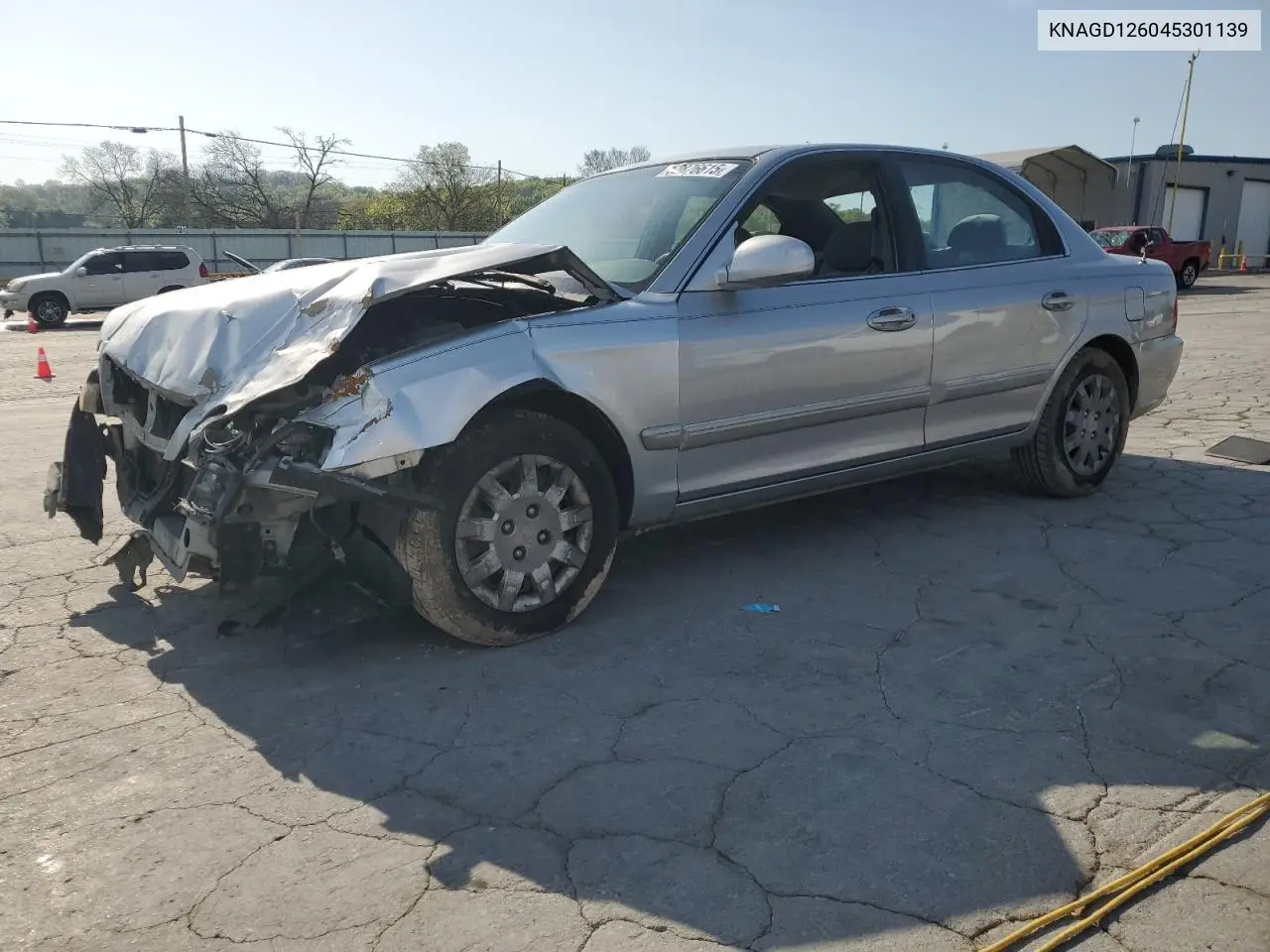 2004 Kia Optima Lx VIN: KNAGD126045301139 Lot: 52876615