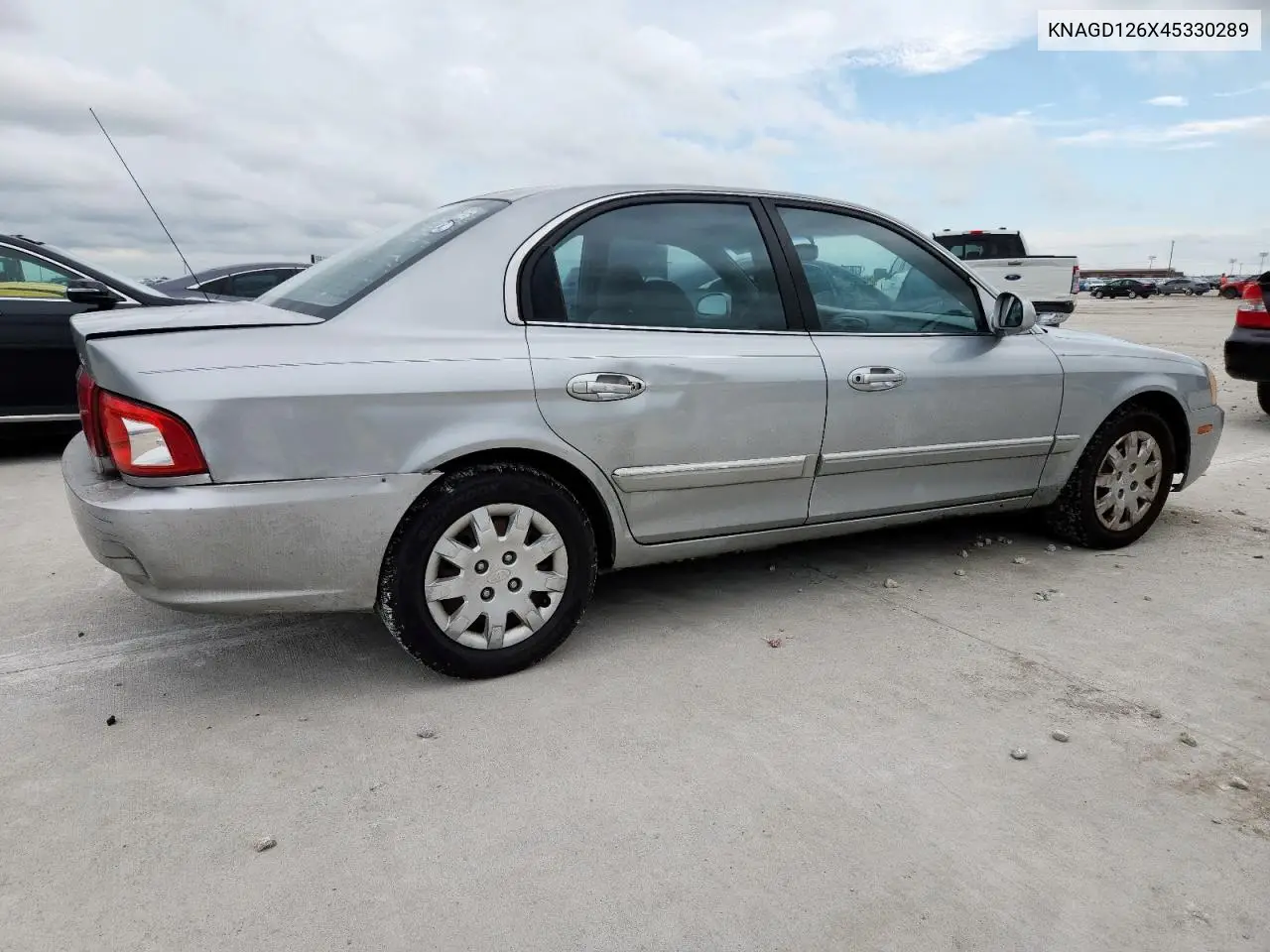 2004 Kia Optima Lx VIN: KNAGD126X45330289 Lot: 60424745