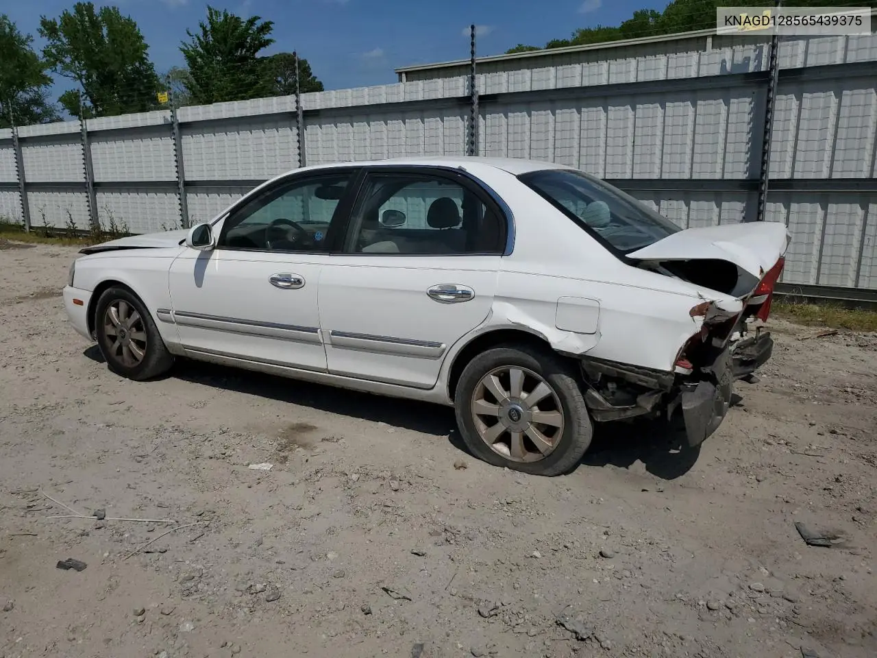 2006 Kia Optima Lx VIN: KNAGD128565439375 Lot: 55241675