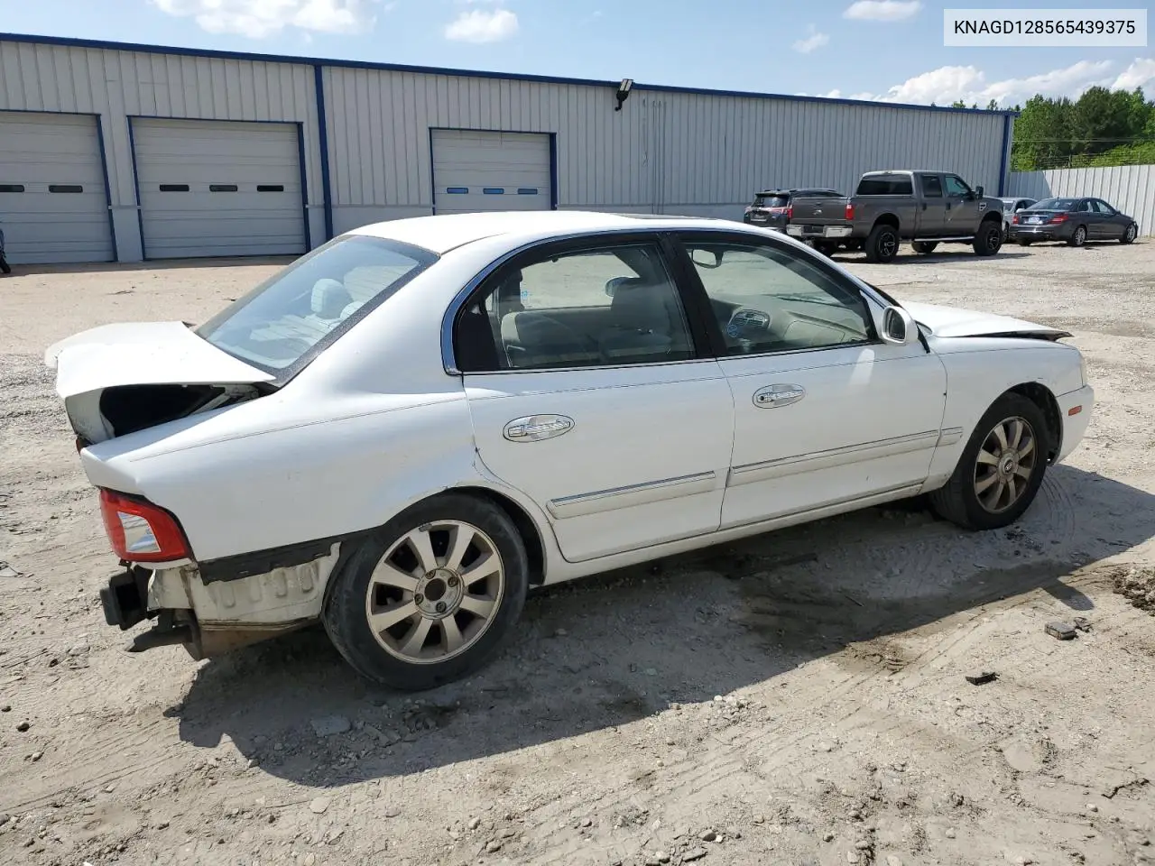 2006 Kia Optima Lx VIN: KNAGD128565439375 Lot: 55241675