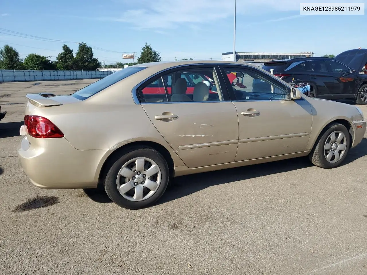 2008 Kia Optima Lx VIN: KNAGE123985211979 Lot: 61723275