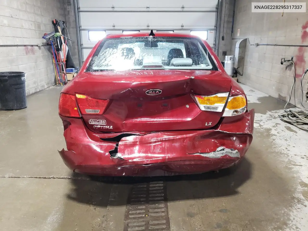 2009 Kia Optima Lx VIN: KNAGE228295317337 Lot: 56852485
