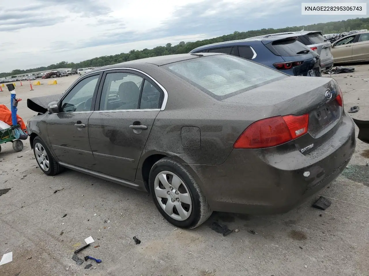 2009 Kia Optima Lx VIN: KNAGE228295306743 Lot: 61035915