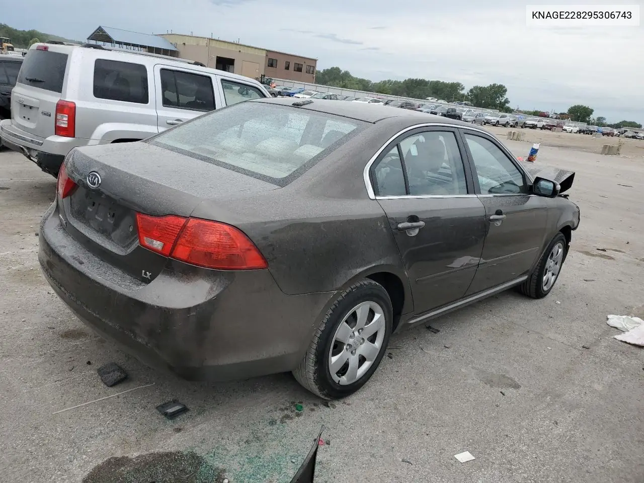 2009 Kia Optima Lx VIN: KNAGE228295306743 Lot: 61035915