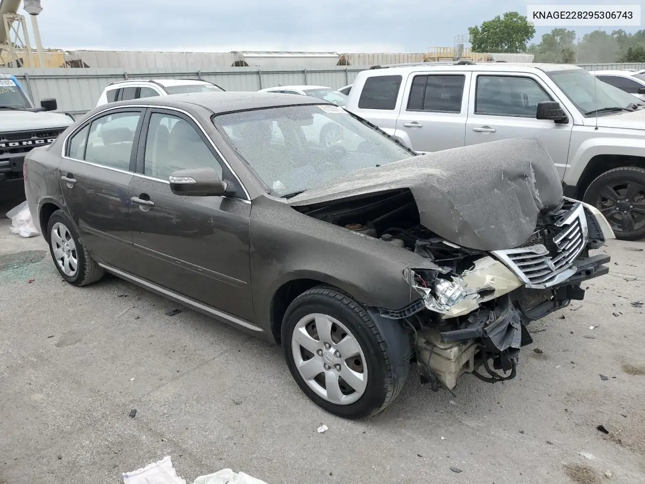 2009 Kia Optima Lx VIN: KNAGE228295306743 Lot: 61035915