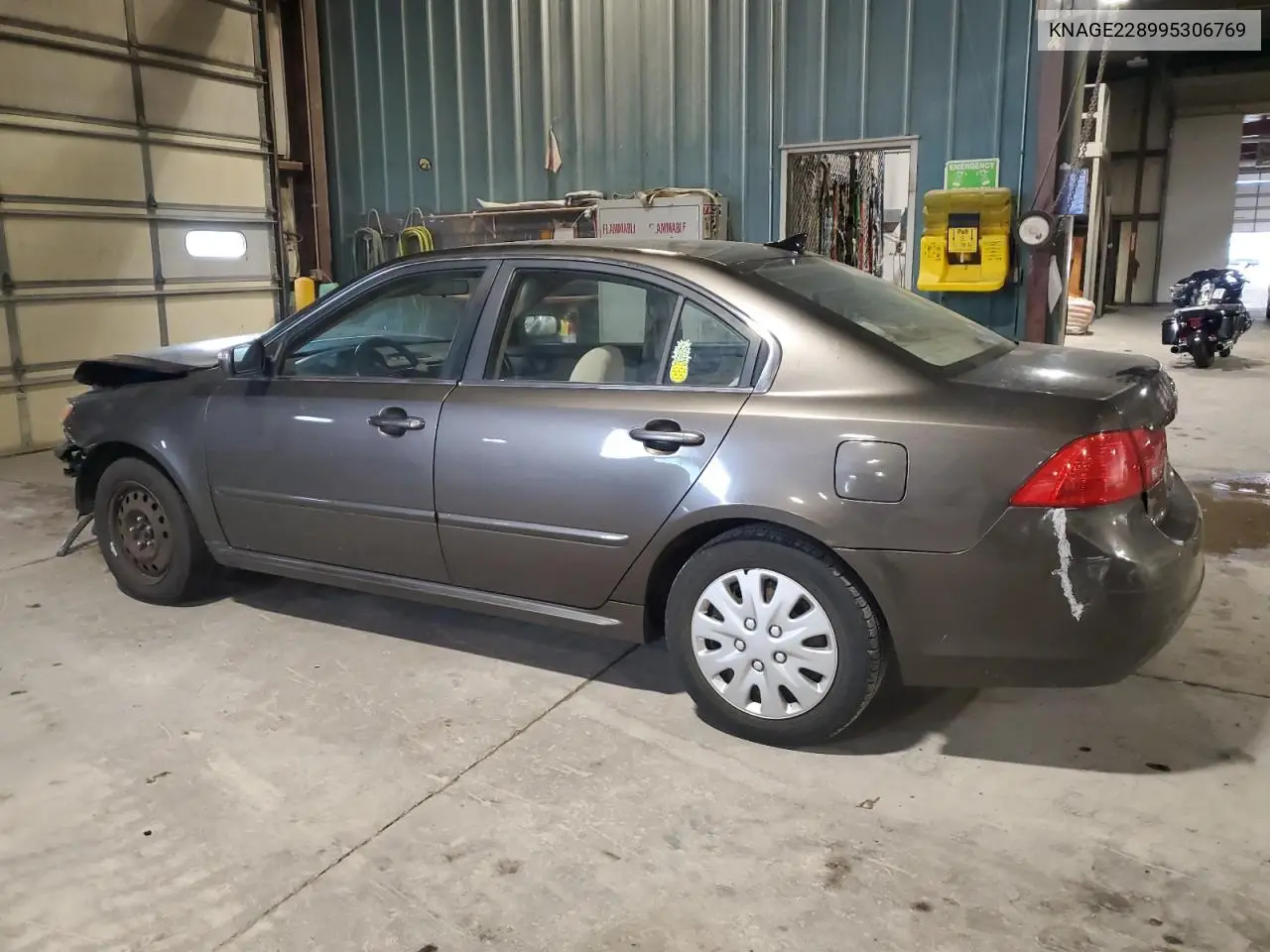 2009 Kia Optima Lx VIN: KNAGE228995306769 Lot: 62169505
