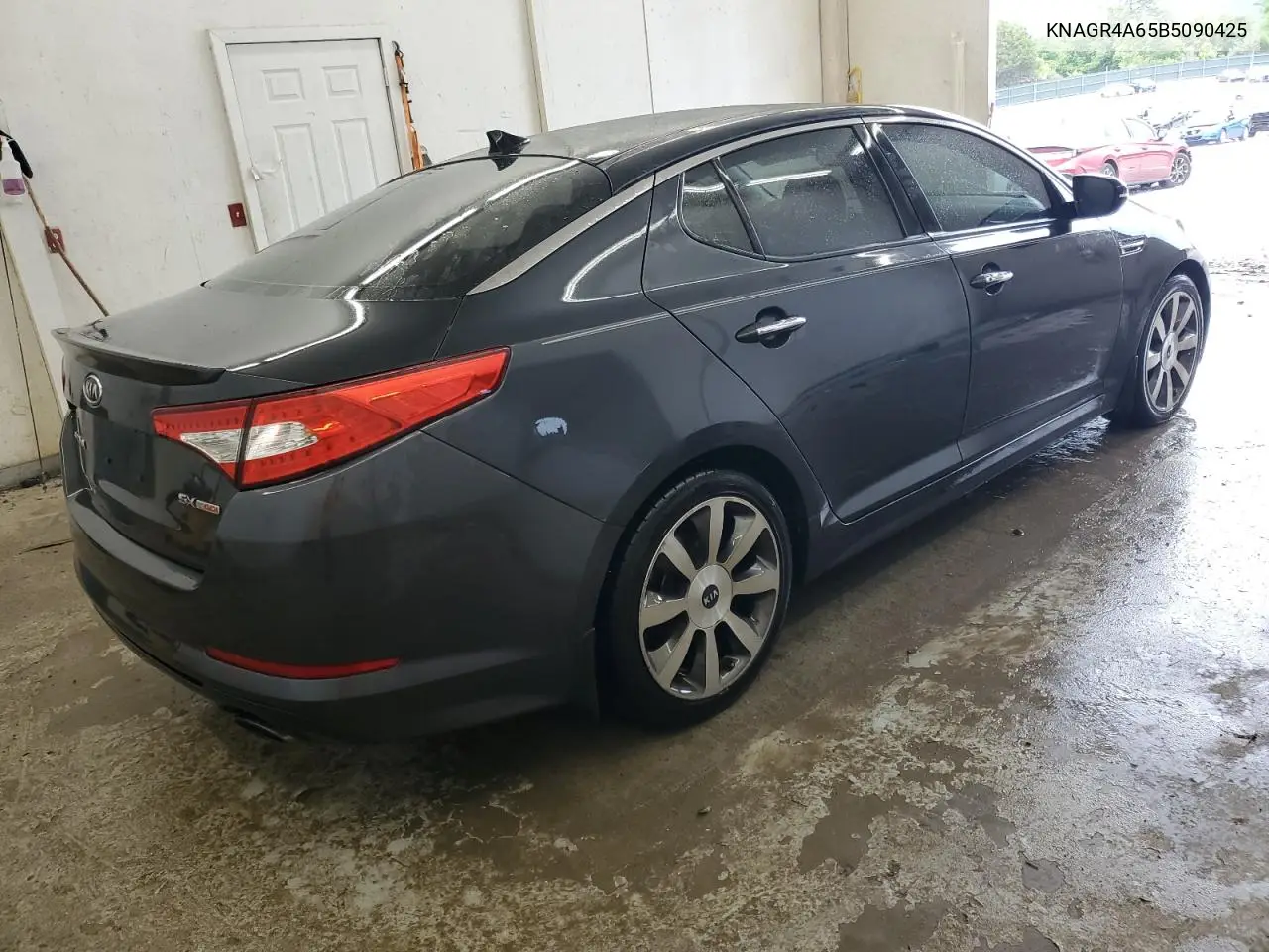 2011 Kia Optima Sx VIN: KNAGR4A65B5090425 Lot: 55806385