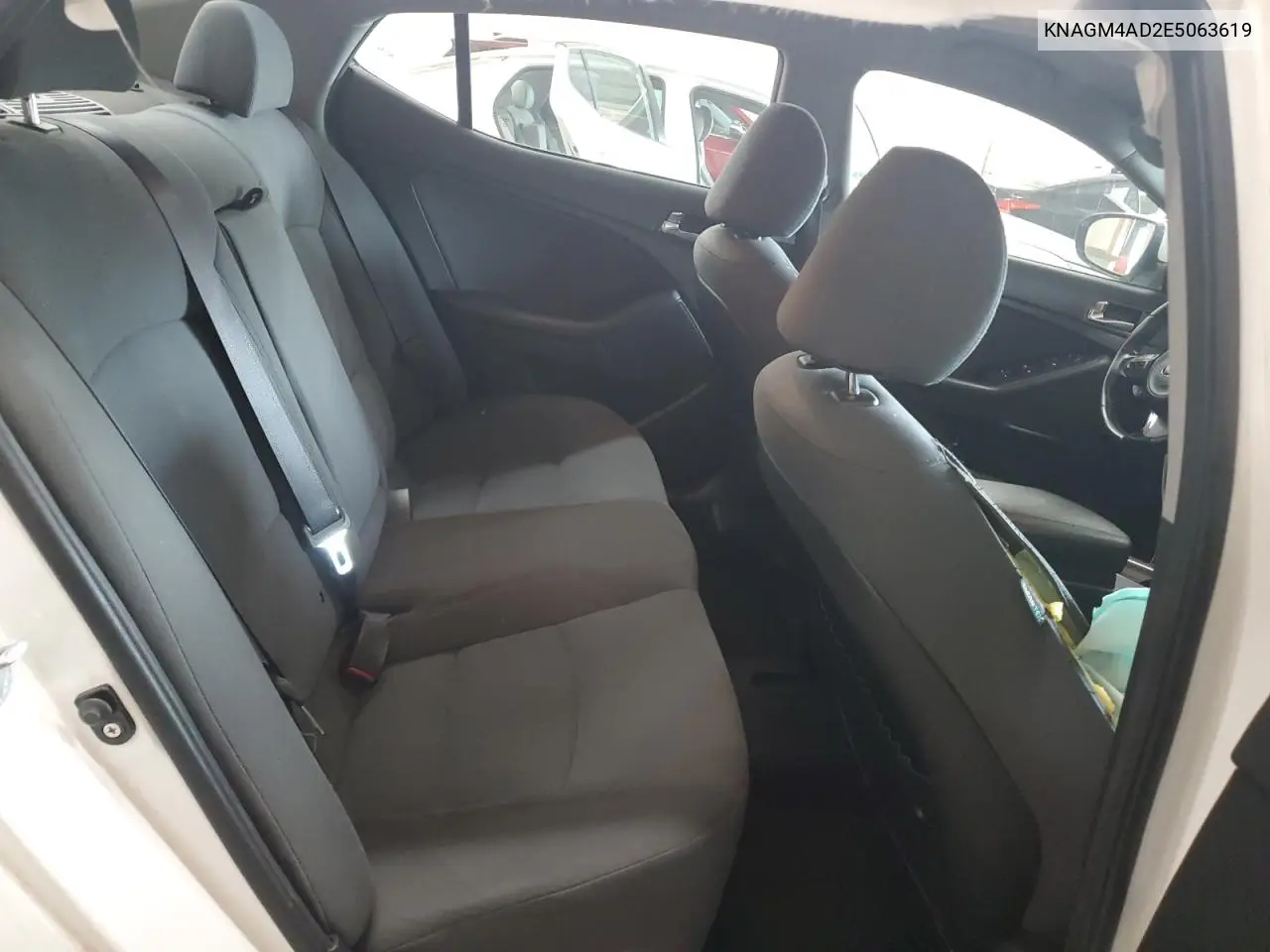 2014 Kia Optima Hybrid VIN: KNAGM4AD2E5063619 Lot: 65752135