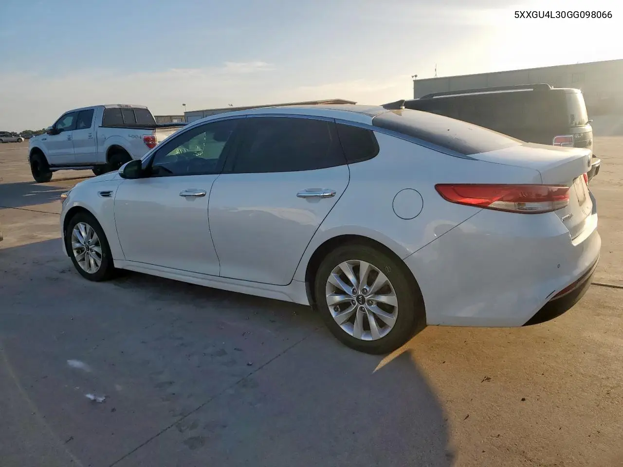 2016 Kia Optima Ex VIN: 5XXGU4L30GG098066 Lot: 62771145