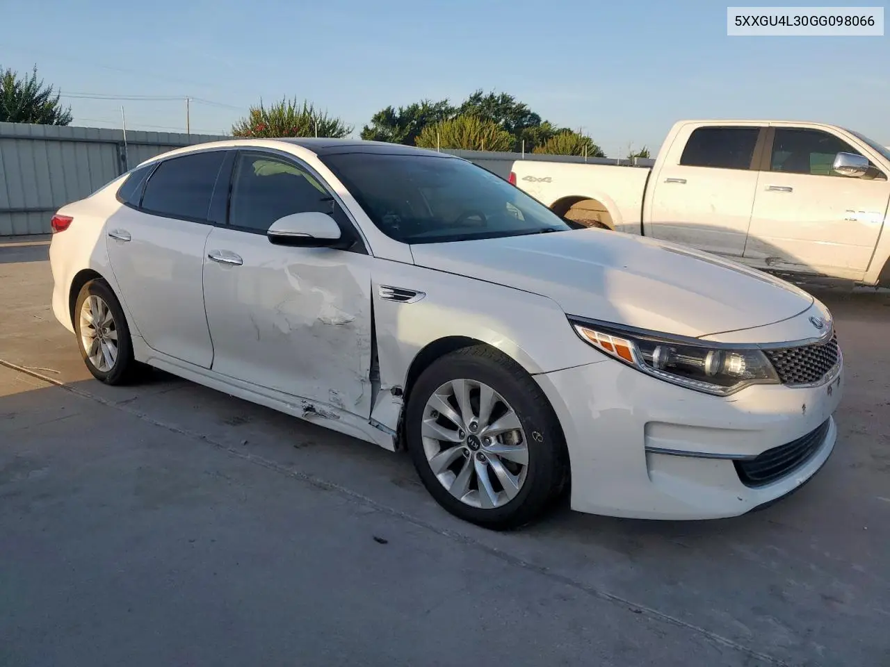2016 Kia Optima Ex VIN: 5XXGU4L30GG098066 Lot: 62771145