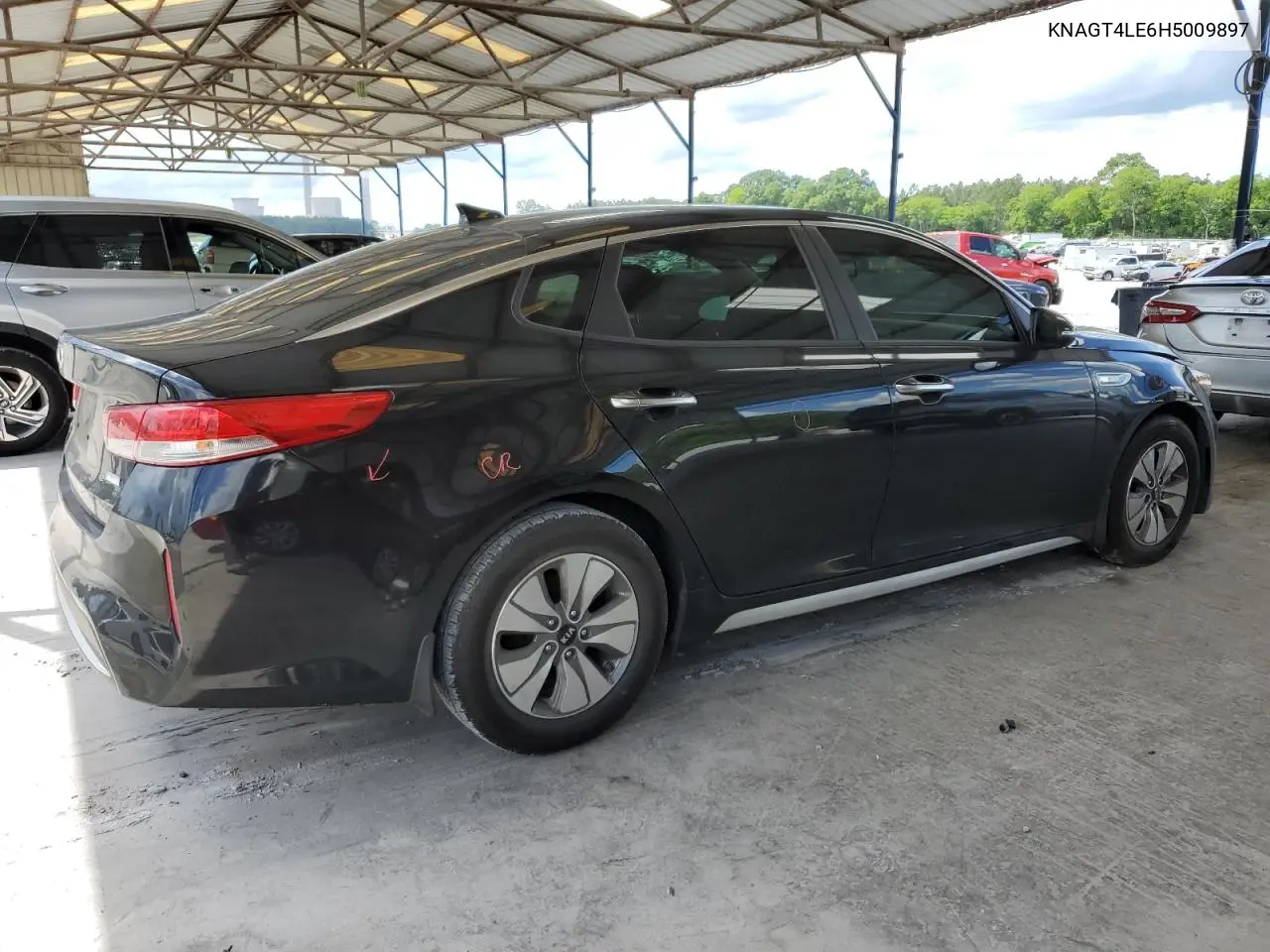 2017 Kia Optima Hybrid VIN: KNAGT4LE6H5009897 Lot: 56358825
