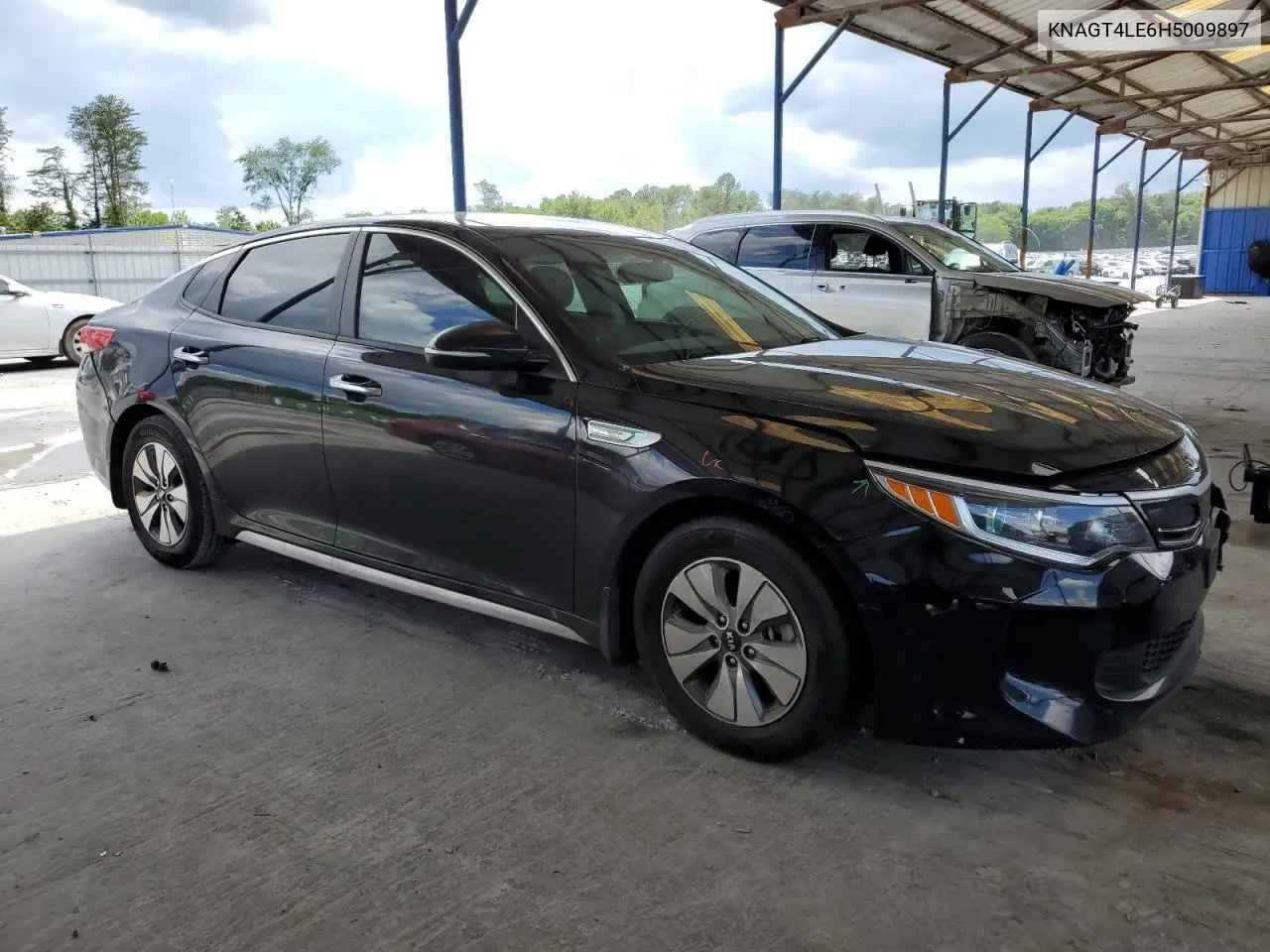 2017 Kia Optima Hybrid VIN: KNAGT4LE6H5009897 Lot: 56358825