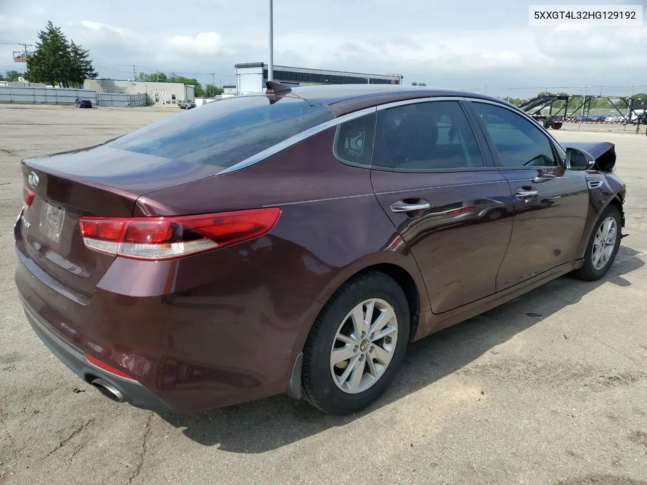2017 Kia Optima Lx VIN: 5XXGT4L32HG129192 Lot: 56670625