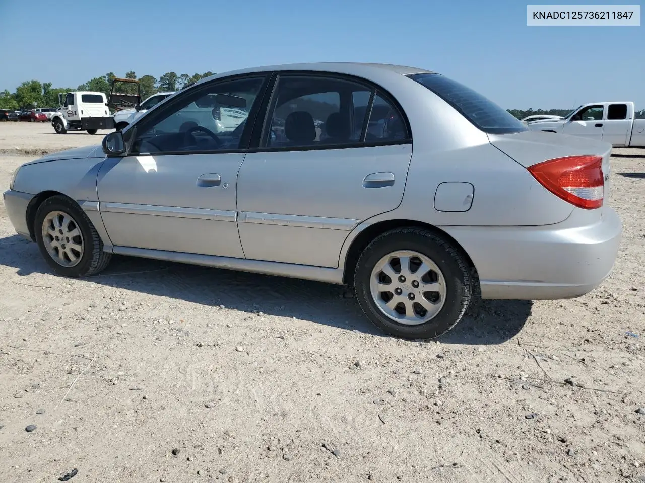 2003 Kia Rio VIN: KNADC125736211847 Lot: 56799015