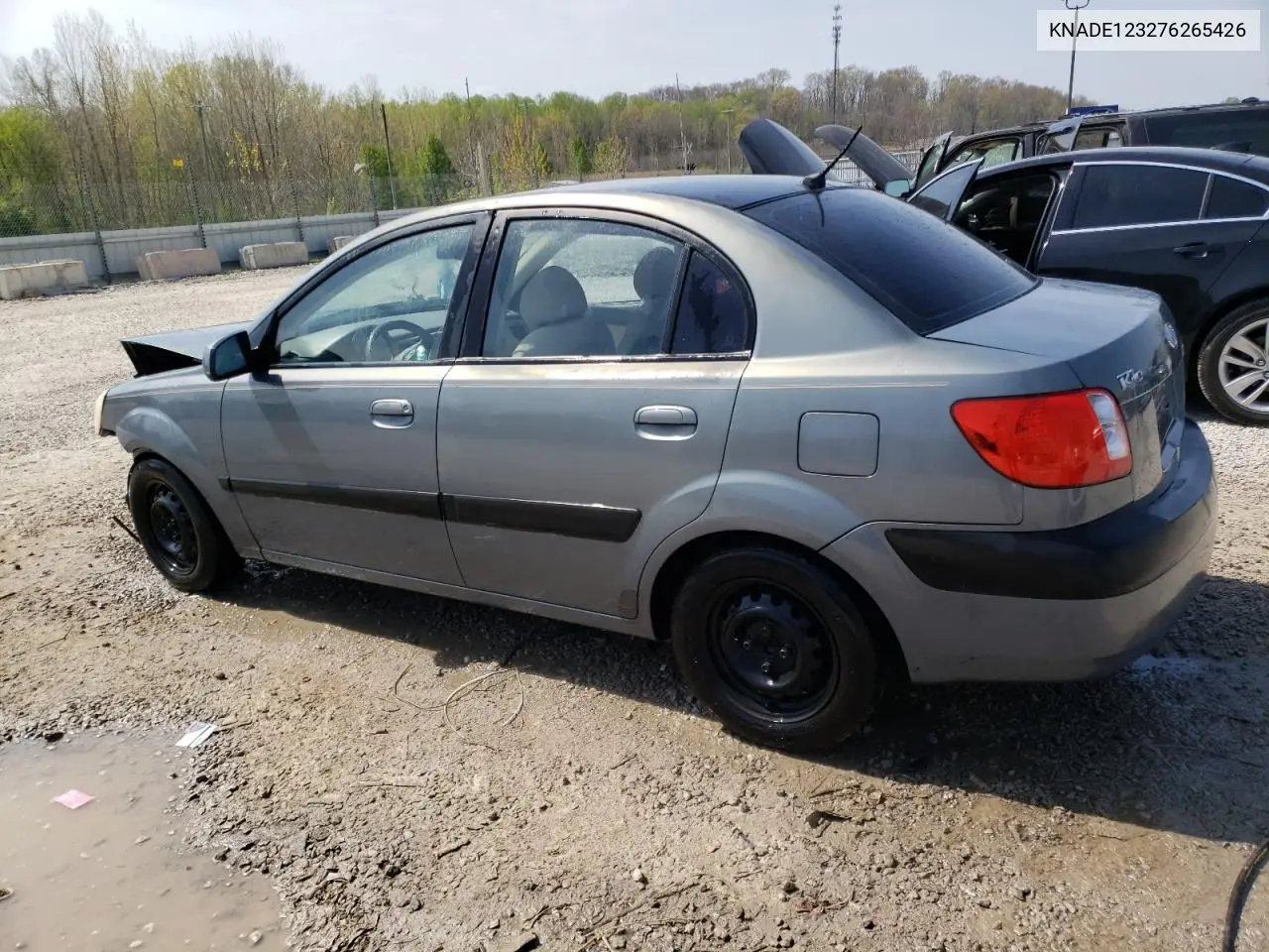 2007 Kia Rio Base VIN: KNADE123276265426 Lot: 52621745