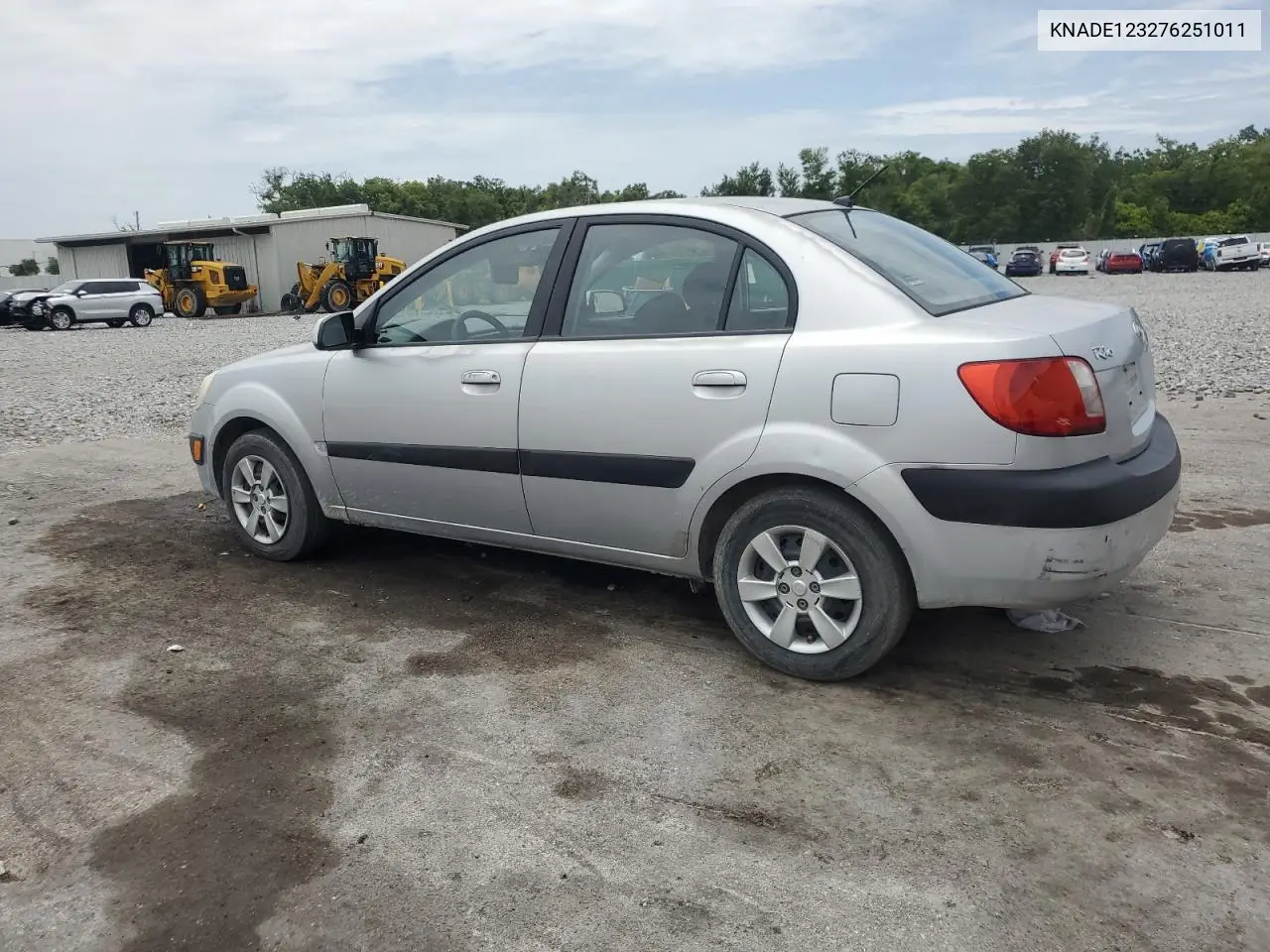 2007 Kia Rio Base VIN: KNADE123276251011 Lot: 63081555