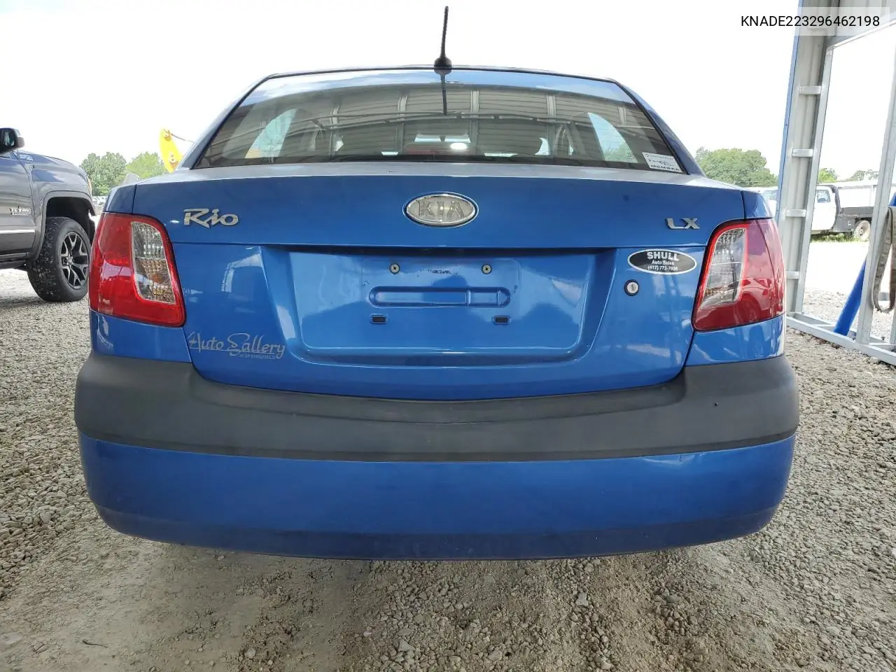 2009 Kia Rio Base VIN: KNADE223296462198 Lot: 65591425