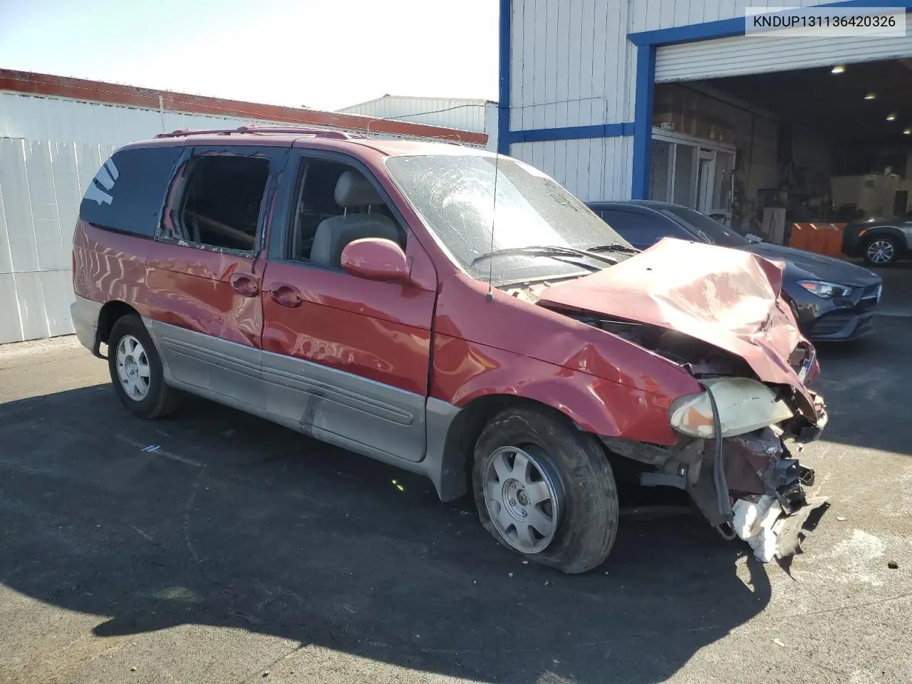 2003 Kia Sedona Ex VIN: KNDUP131136420326 Lot: 62936185