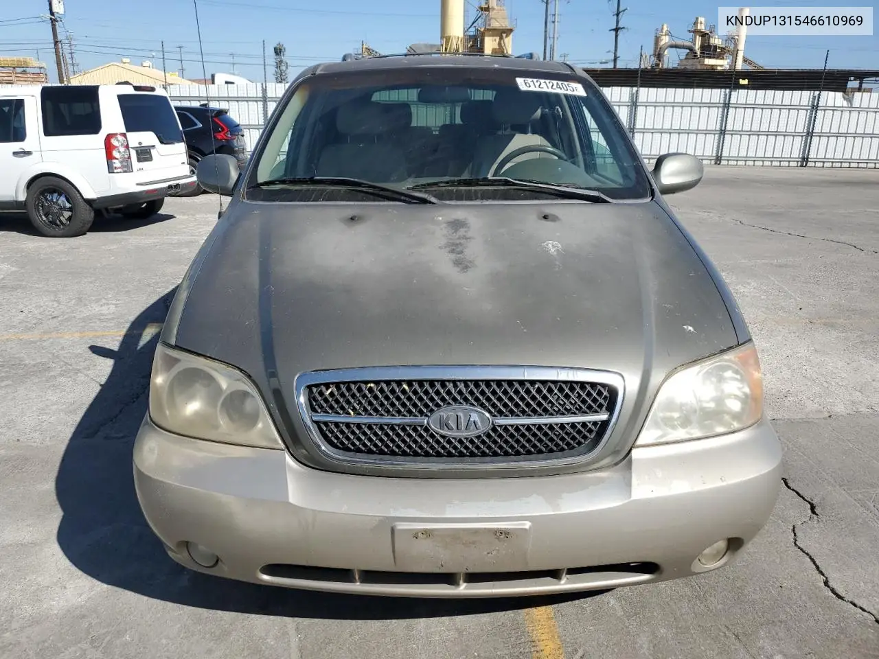 2004 Kia Sedona Ex VIN: KNDUP131546610969 Lot: 61212405