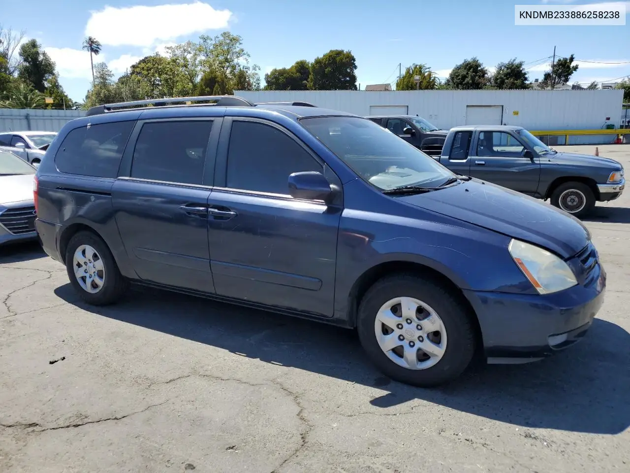 2008 Kia Sedona Ex VIN: KNDMB233886258238 Lot: 65811185