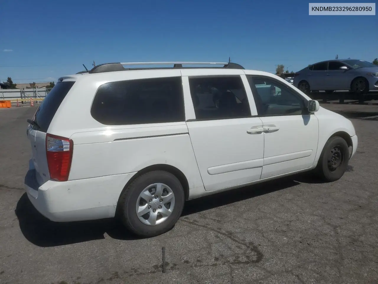 2009 Kia Sedona Ex VIN: KNDMB233296280950 Lot: 56701425