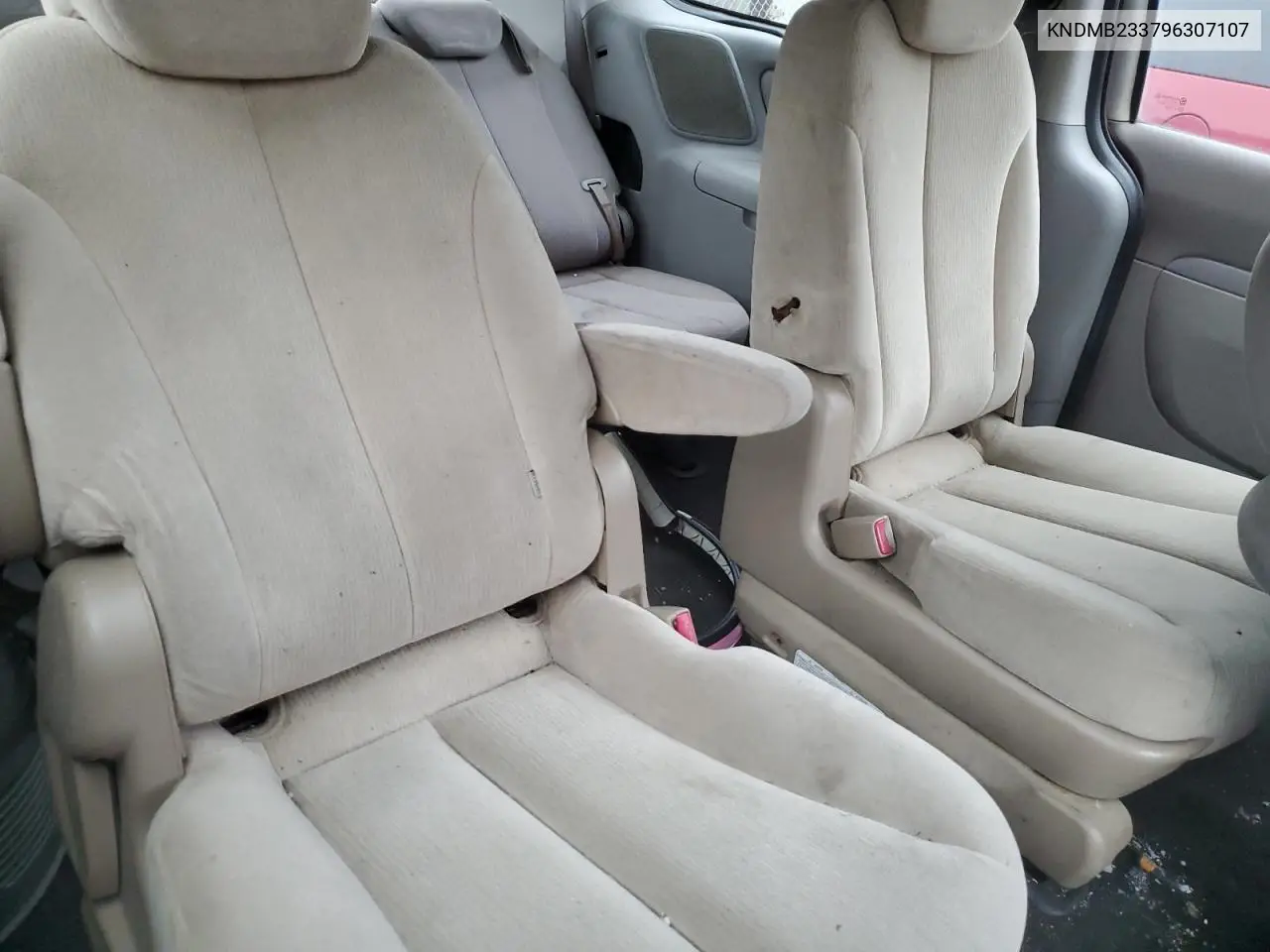 2009 Kia Sedona Ex VIN: KNDMB233796307107 Lot: 62647715