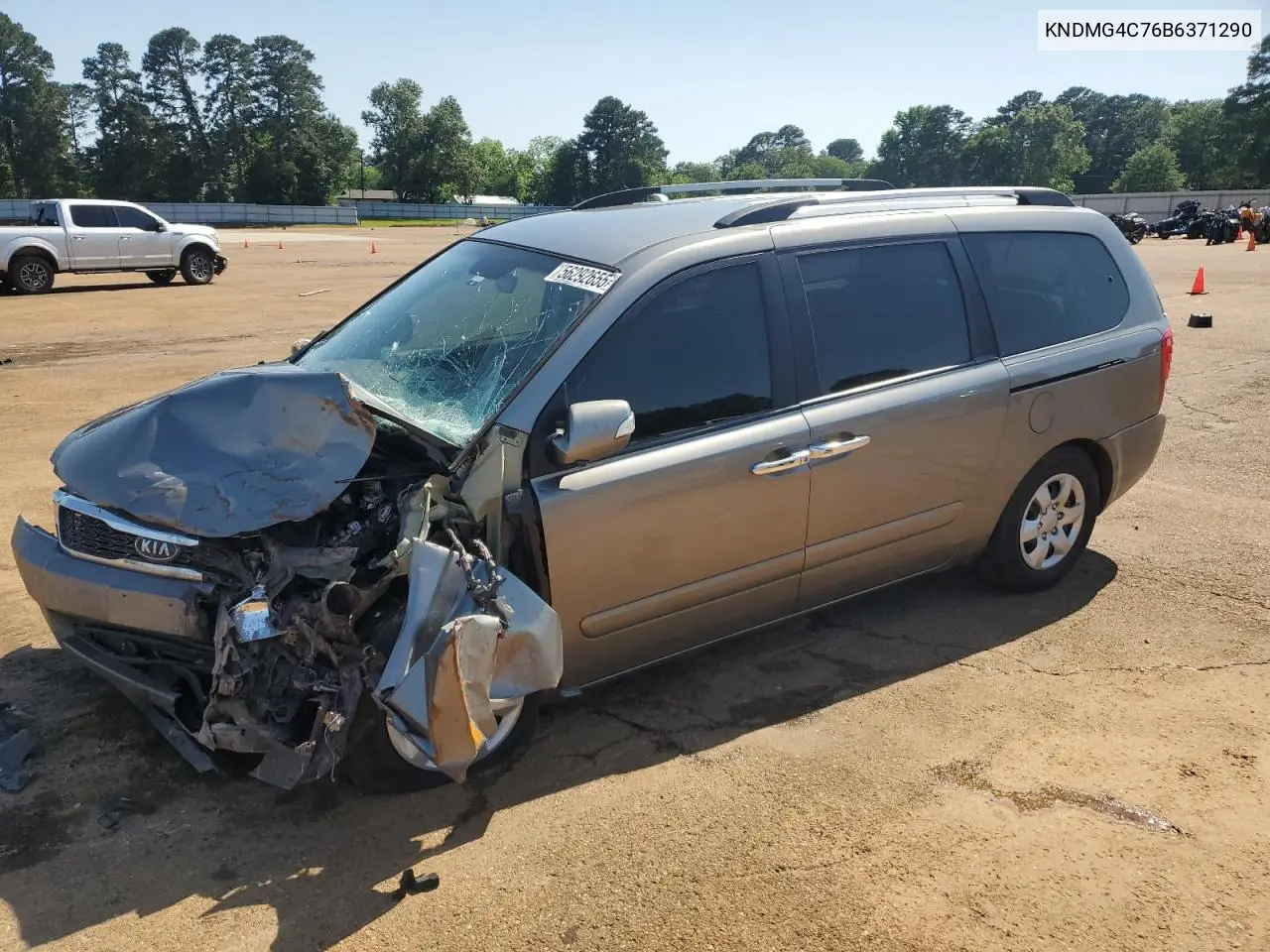 2011 Kia Sedona Lx VIN: KNDMG4C76B6371290 Lot: 56292655