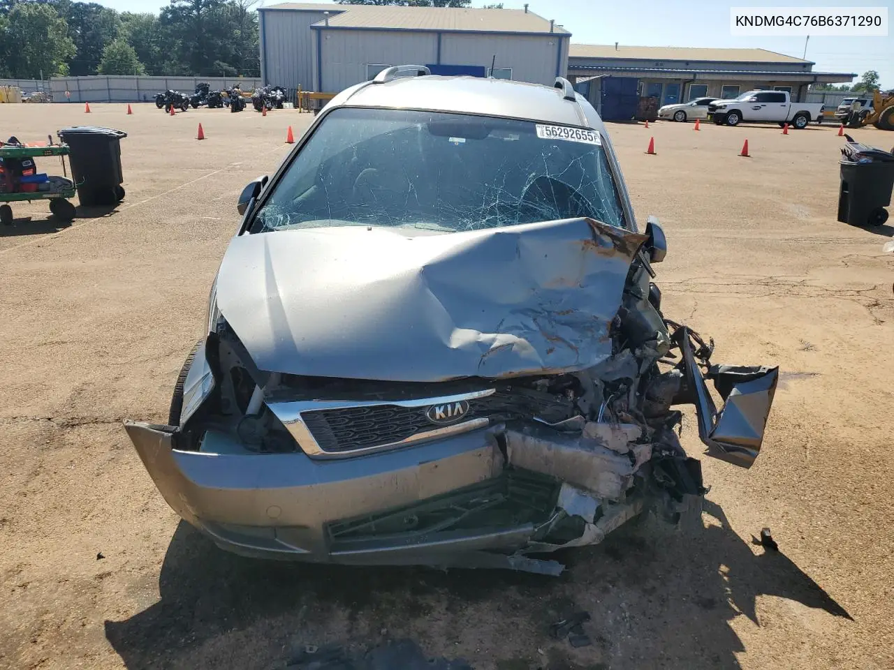 2011 Kia Sedona Lx VIN: KNDMG4C76B6371290 Lot: 56292655