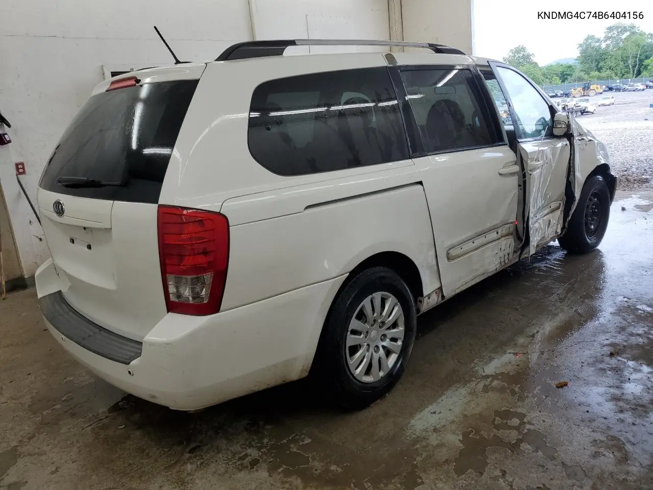 2011 Kia Sedona Lx VIN: KNDMG4C74B6404156 Lot: 57527605