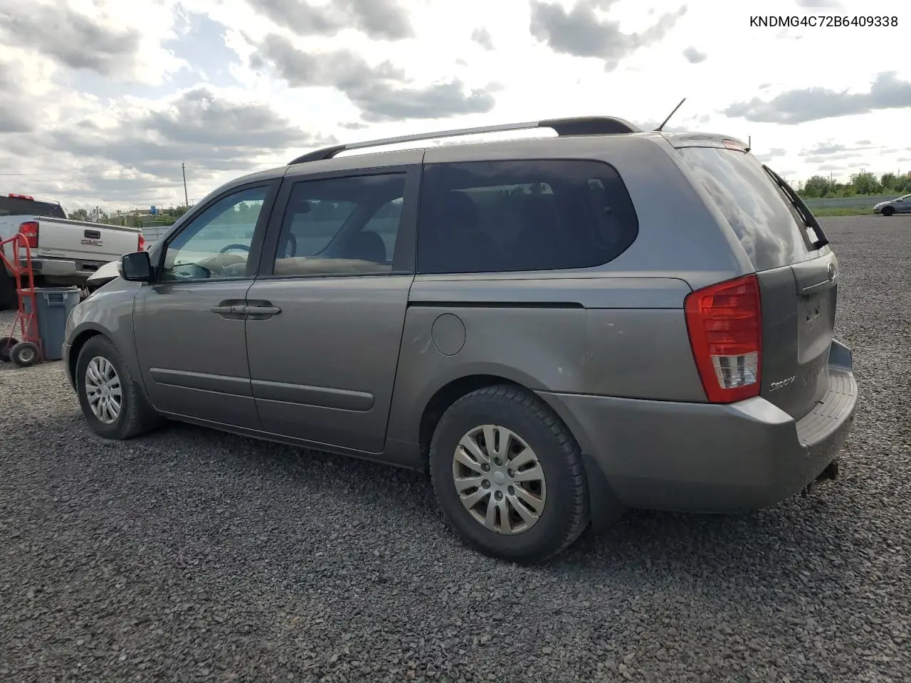 2011 Kia Sedona Lx VIN: KNDMG4C72B6409338 Lot: 61506125