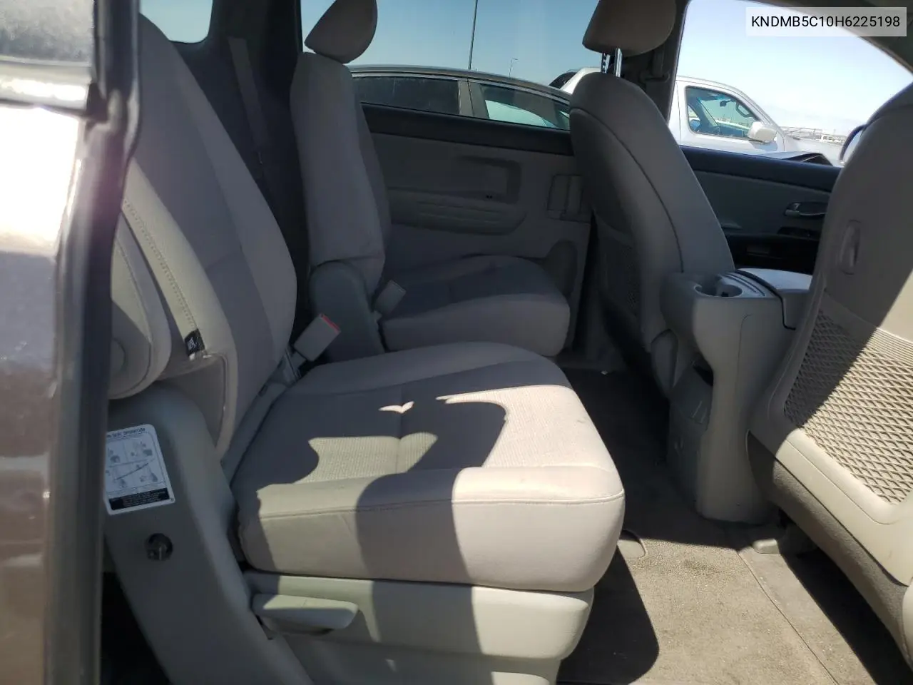 2017 Kia Sedona Lx VIN: KNDMB5C10H6225198 Lot: 56472485